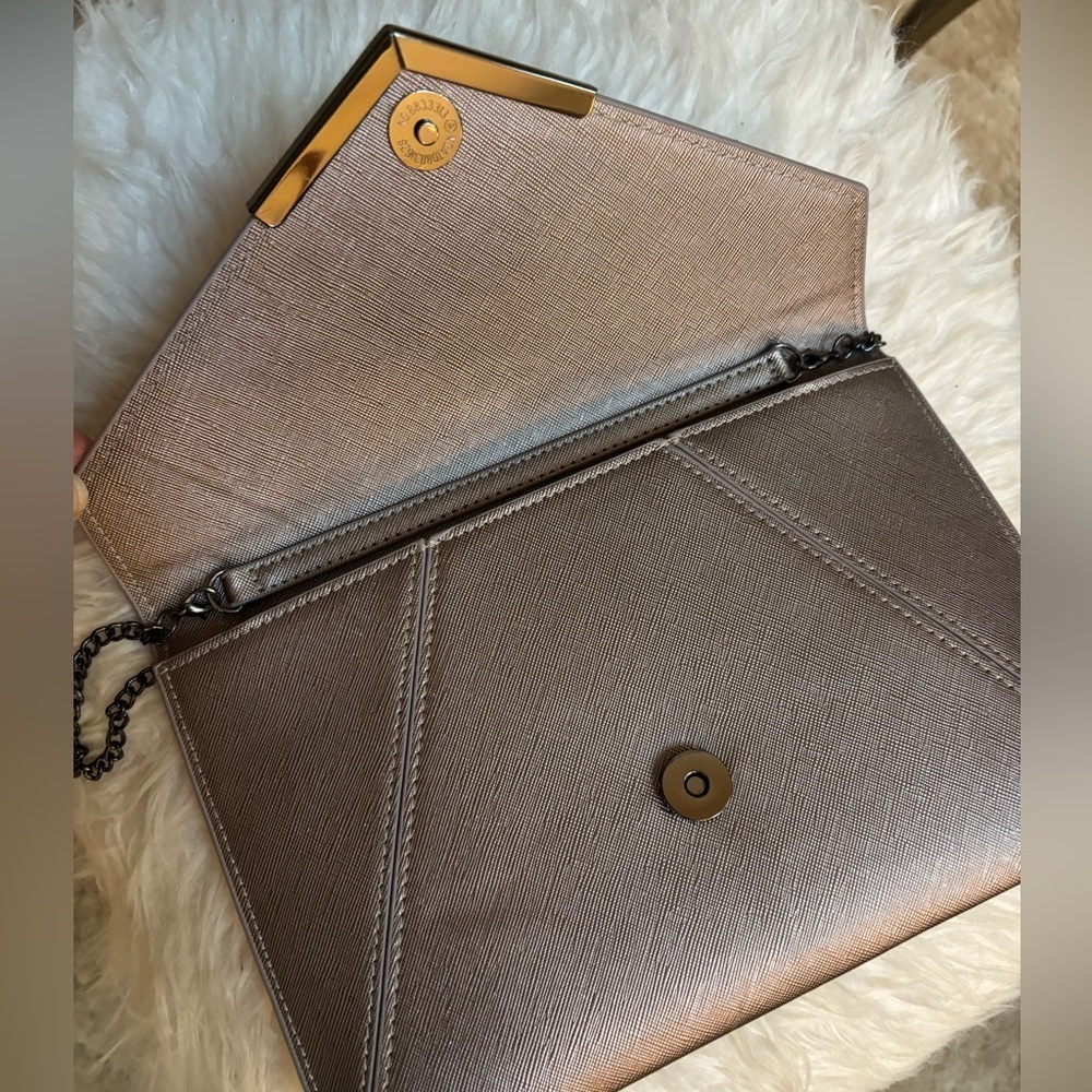 DEXMAY ENVELOPE CLUTCH CROSSBODY HANDBAG IN METALLIC FAUX PU LEATHER - Picture 2 of 10